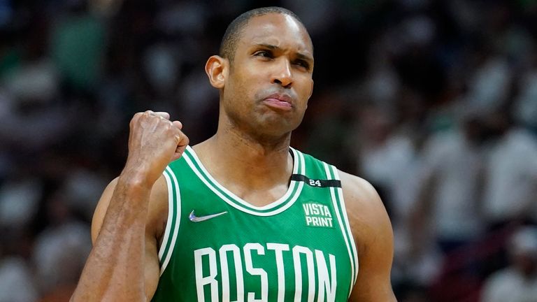 Horford aguarda a los Warriors mientras el futuro de Kuminga marca el reloj