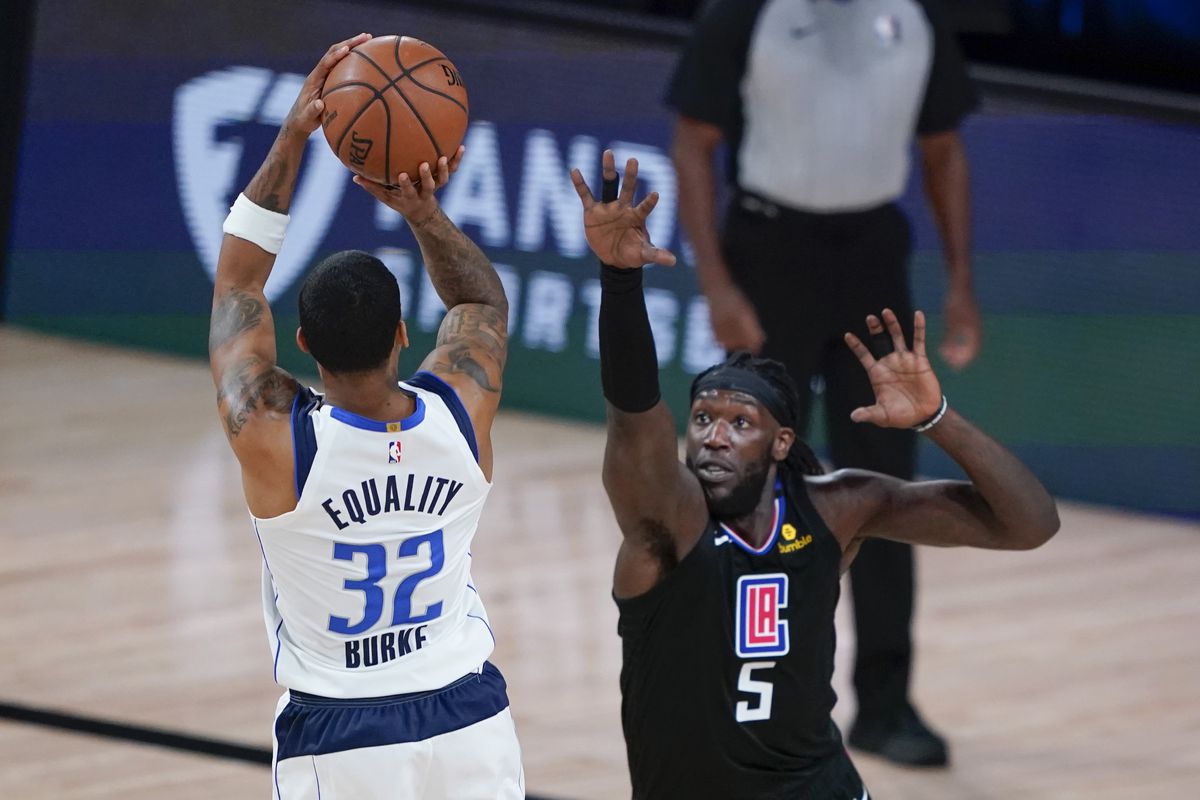 La segunda unidad de los Mavericks empatan la serie (114-127) [1-1]