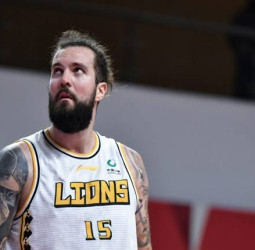 El Marousi negocia la contratación de Miroslav Raldujica