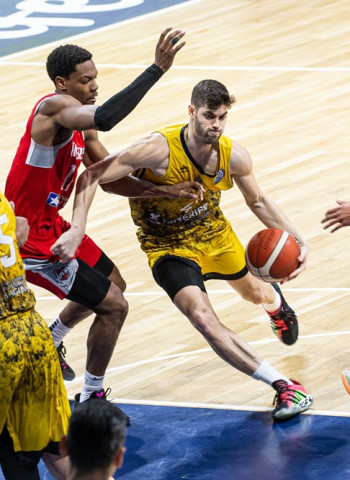Yusta y el ataque del Iberostar Tenerife se impone al Rio Grande Valley Vipers (110-89)