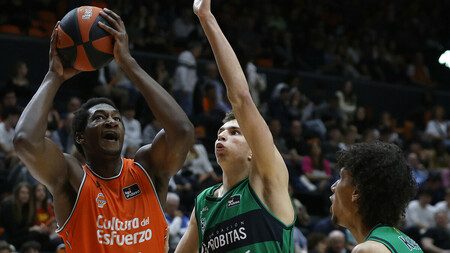 Valencia Basket sigue firme buscando escalaren la clasificación tras vencer al Joventut (83-76)