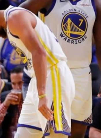 Stephen Curry estará un mínimo de tres meses de baja