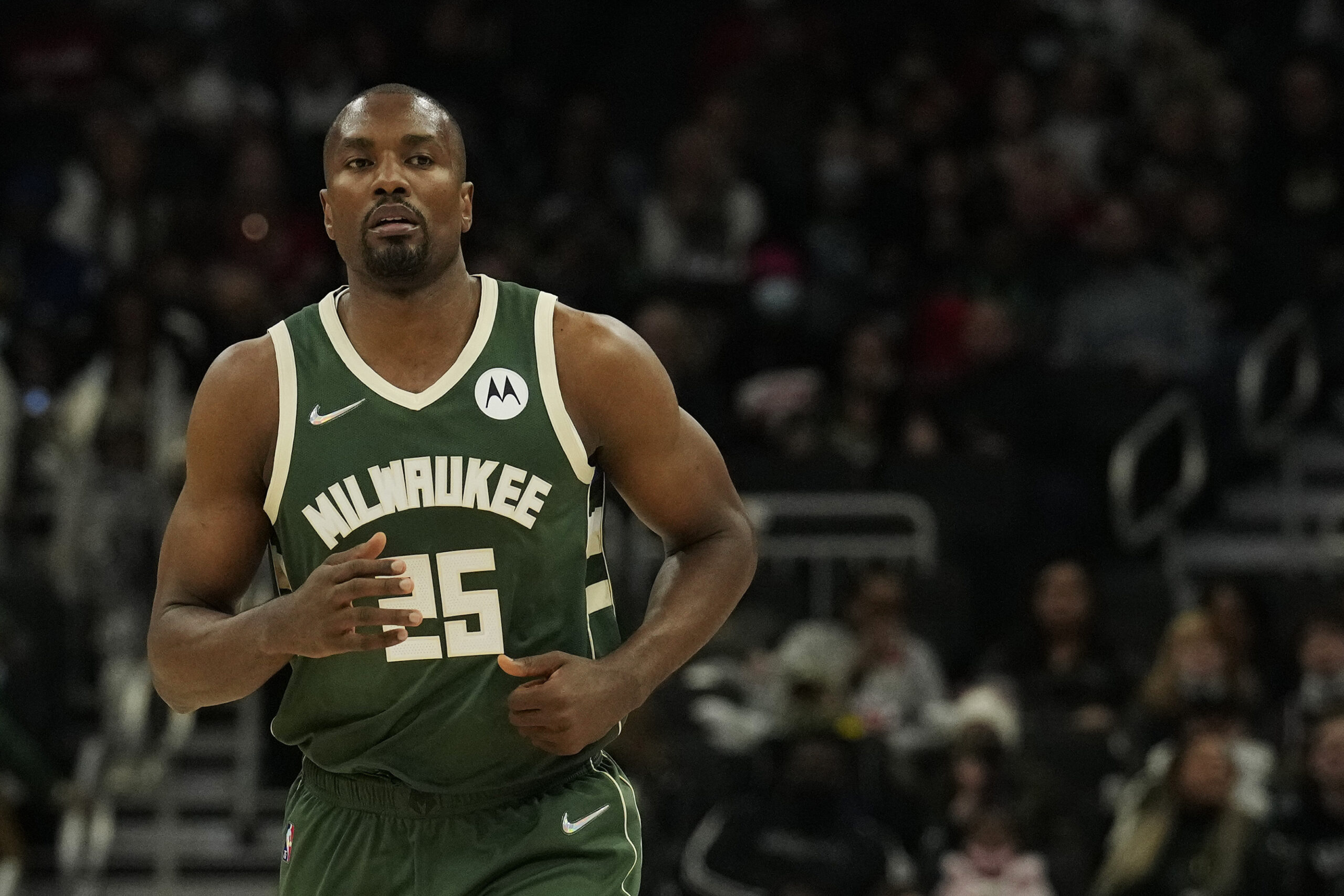 Serge Ibaka, cerca de los Miami Heat