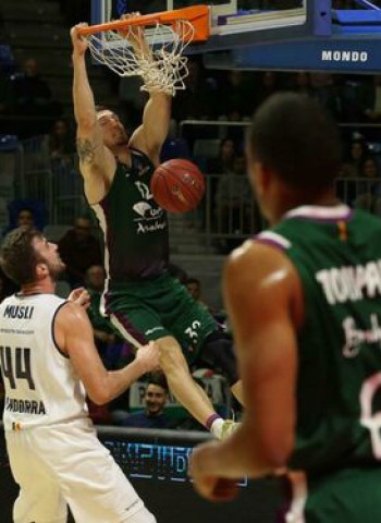 Díaz guía al Unicaja a una importante victoria (84-75)