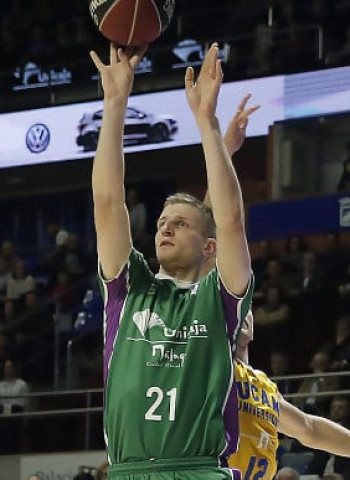 Victoria ante UCAM Murcia ya van 6 seguidas para Unicaja (78-67)