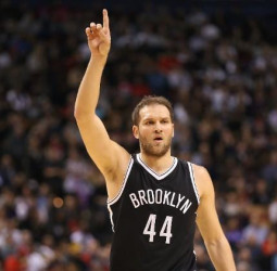 Bojan Bogdanovic, a lo Petrovic
