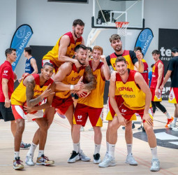 #LaFamilia y España B se ponen en marcha con la primera jornada del Torneo de Málaga