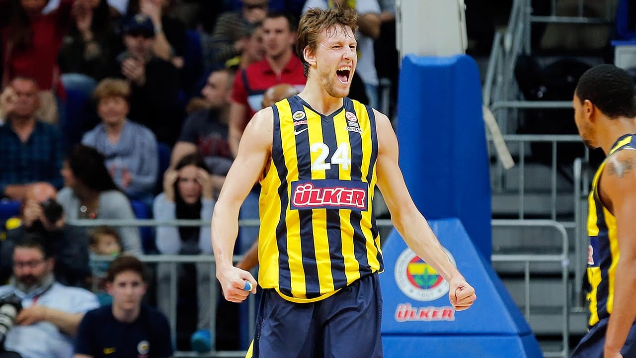 Jan Vesely, principal jugador del Fenerbahce a seguir por Baskonia