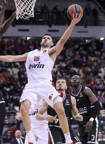 El Olympiacos supera al ASVEL Villeurbanne (77-68)