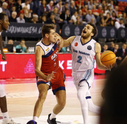 El BAXI Manresa recibe la UNET Holon en la primera oportunidad para clasificarse para los play-off