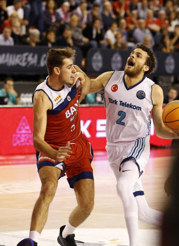 El BAXI Manresa recibe la UNET Holon en la primera oportunidad para clasificarse para los play-off