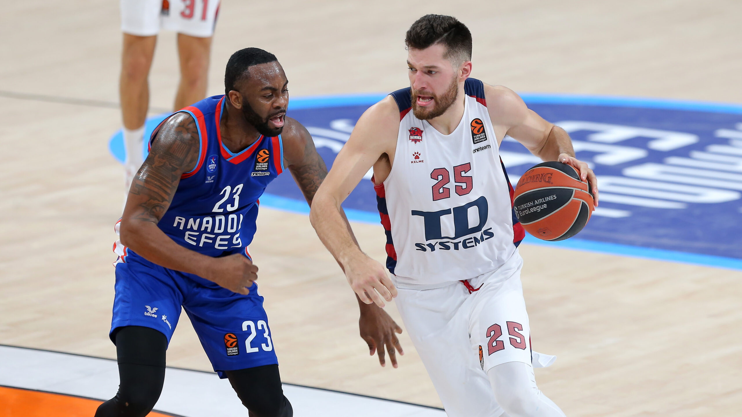 El Efes busca recuperarse ante el Baskonia