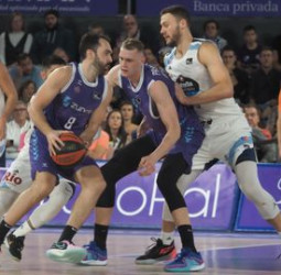 El Zunder Palencia logra su primera victoria en ACB (74-59)