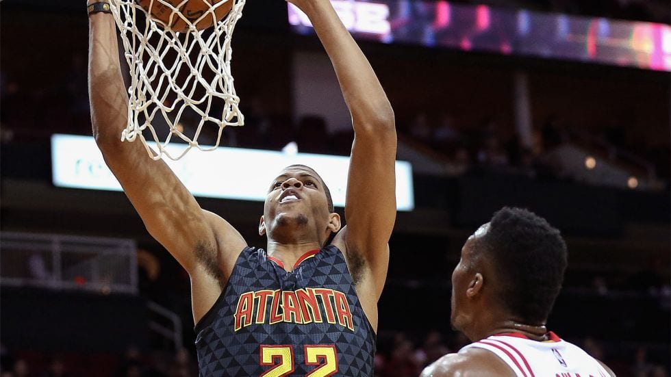 Los Hawks cortan a Tavares. ¿Volverá a Europa?