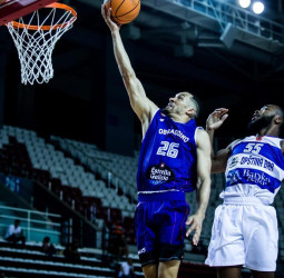 El Monbus Obradoiro arrasa al Mornar Barsko (90-56)