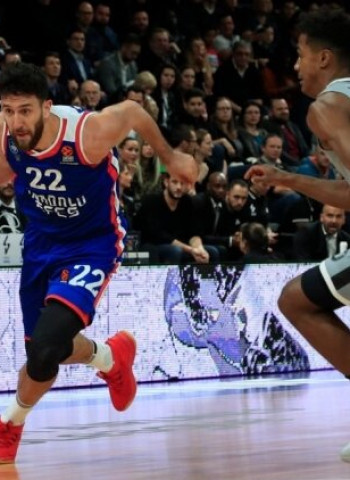 El Anadolu Efes asalta el inexpugnable Astroballe (84-90)