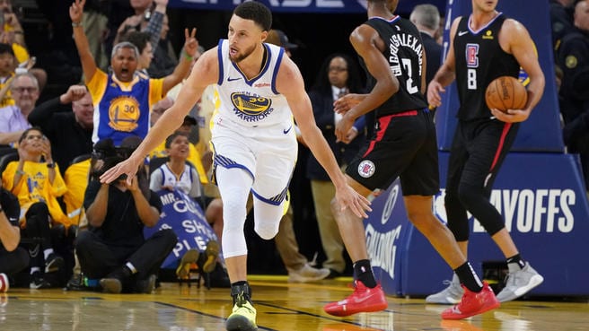 Los Warriors muestran su condición de favorito ante los Clippers (104-121) [1-0]