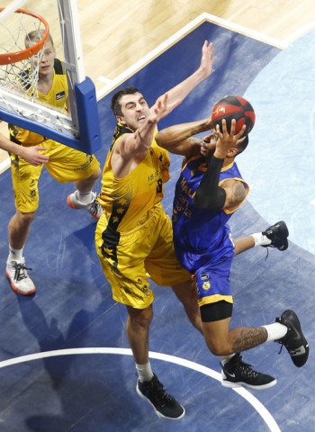 El Iberostar se lleva el derbi liderado por un Shermadini enorme (100-79)