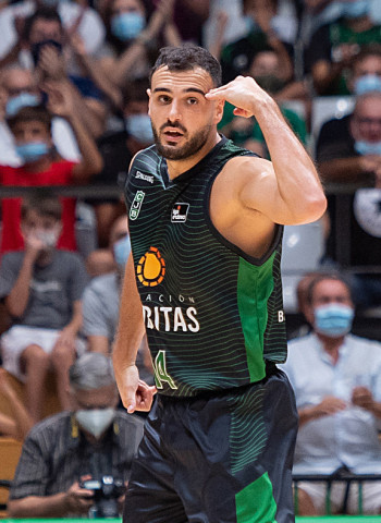 La Penya estrena temporada europea en el Olímpic