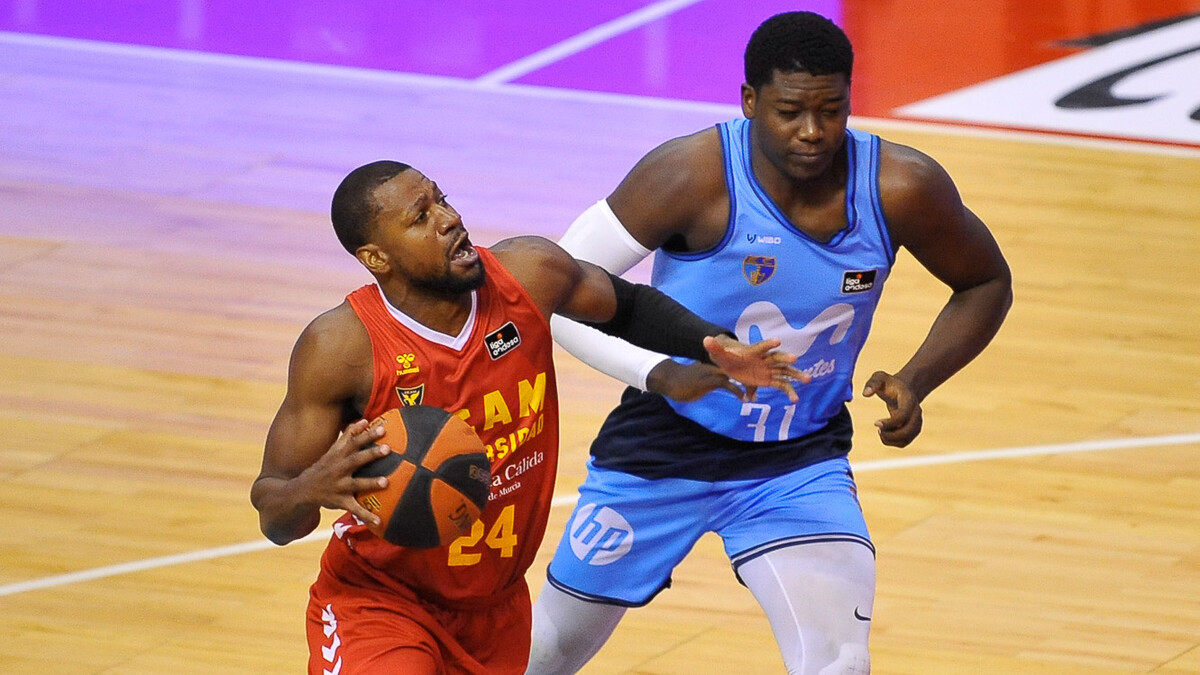 Frankamp, Davis y Cate lideran el triunfo del UCAM Murcia (93-80)