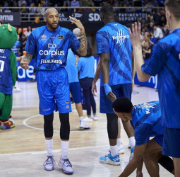 Defensa y rebote para volver a la victoria