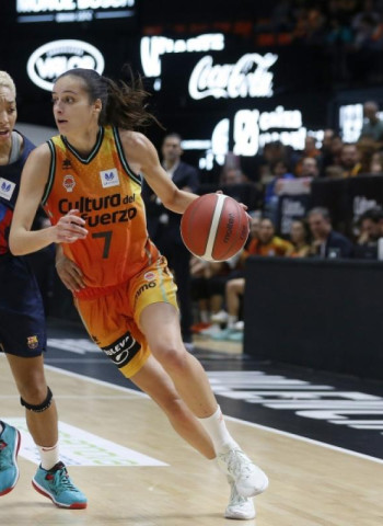 Un Valencia muy sólido derrota al Barça CBS en el Palau (61-78)