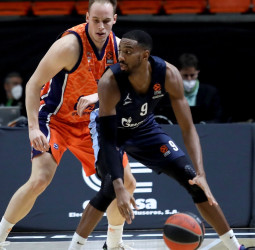 El Valencia Basket se atasca en La Fonteta (72-85)