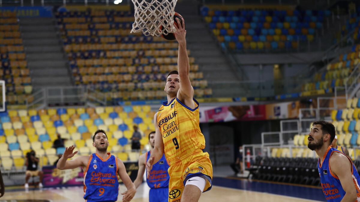 Remontada de fe (92-86)