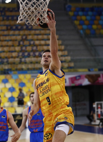 Remontada de fe (92-86)
