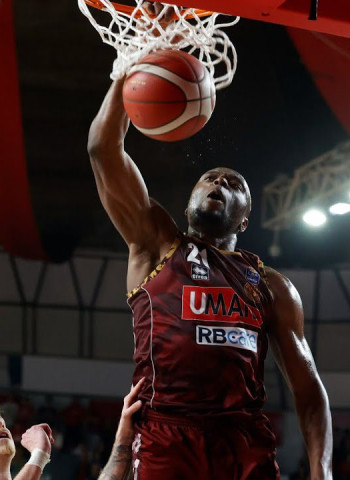El Estrella Roja intenta el fichaje de Mfiondu Kabengele