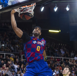 Recital ofensivo de Brandon Davies y triunfo blaugrana (94-72)