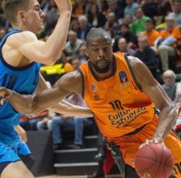 El Zenit anunciará en breve el fichaje de Will Thomas