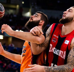 Paso de gigante del Baskonia hacia la copa del Rey (78-74)