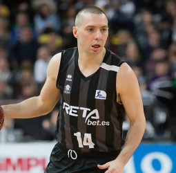 Javi Salgado, un año más en Miribilla