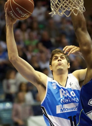 El Movistar Estudiantes suma la primera a costa del Rio Natura Monbus (64-73)
