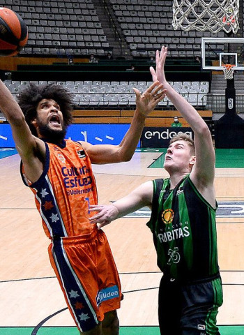 Valencia Basket gana sin despeinarse en Badalona (80-91)
