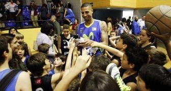 Principio de acuerdo para el regreso del pívot Diamon Simpson