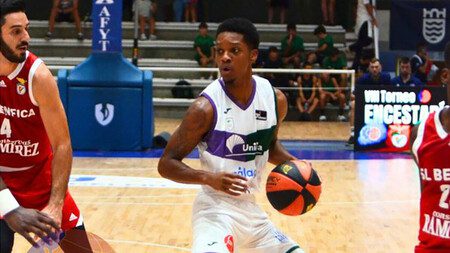 El Unicaja arrasa al Benfica (84-47)