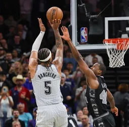 La noche NBA: Jornada de debuts, y Reaves se sale ante los Pacers