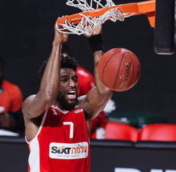Kyle Alexander y Gabriel Olaseni, en la agenda del Olympiacos