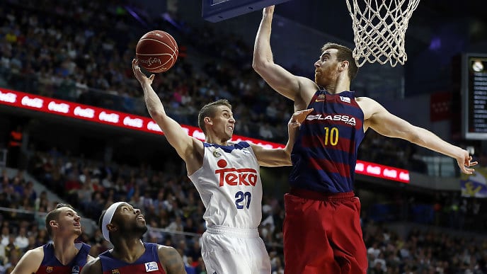 El primer clásico de la temporada, gran protagonista de la Jornada 8