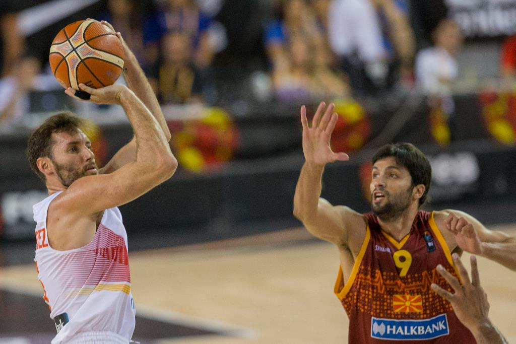 El segundo duelo oficial contra los macedonios