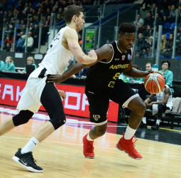 Antwerp, el único equipo en ganar en la carretera en los cuartos de final