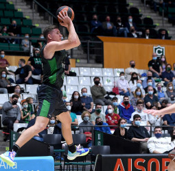 Victoria colectiva y trabajada del Joventut ante el San Pablo Burgos (82-65)