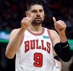 Chicago Bulls contempla un posible buyout para Nikola Vucevic