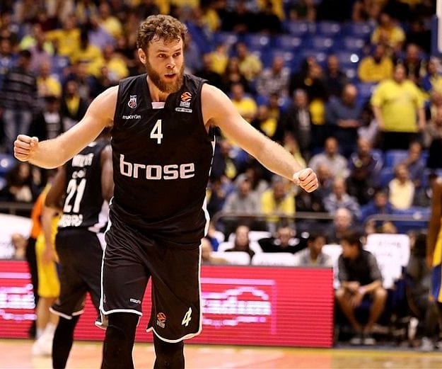 El Fenerbahce negocia con Nicolo Melli