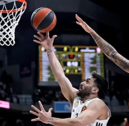 Real Madrid, el 8º pasajero del playoffs de EuroLeague, 93-71