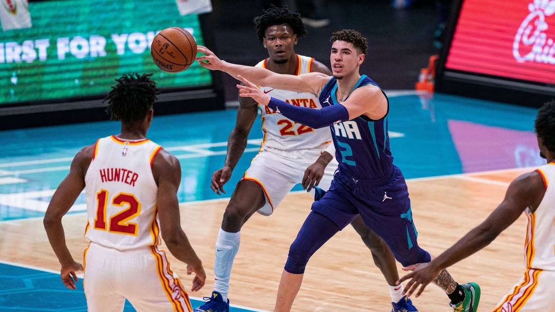 LaMelo Ball realiza el triple-doble más precoz de la historia de la NBA