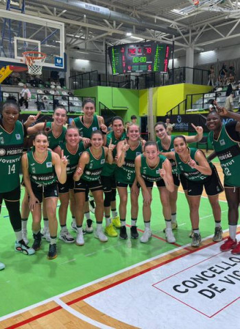La Penya ilusiona y se permite el derecho a soñar