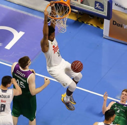 El Real Madrid no da opciones al Unicaja Málaga (62-88)
